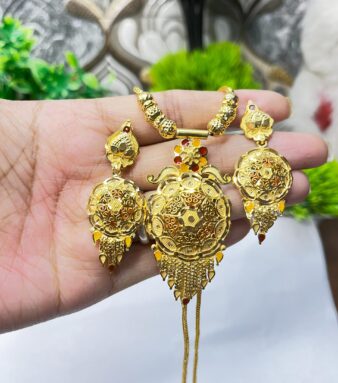 Classic Wedding Wear Necklace Set for Women – Traditional Look