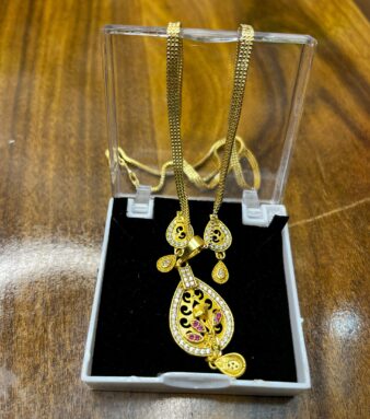Complete Your Look with Our Stylish Gold Necklace & Earrings Set