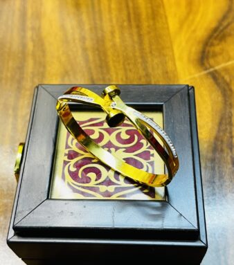 Gold Finish Fashion Bracelet – Party & Casual Wear Jewelry