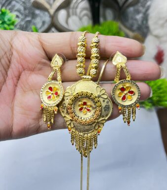 Stylish Golden Shine Necklace Set with Matching Earrings for Women