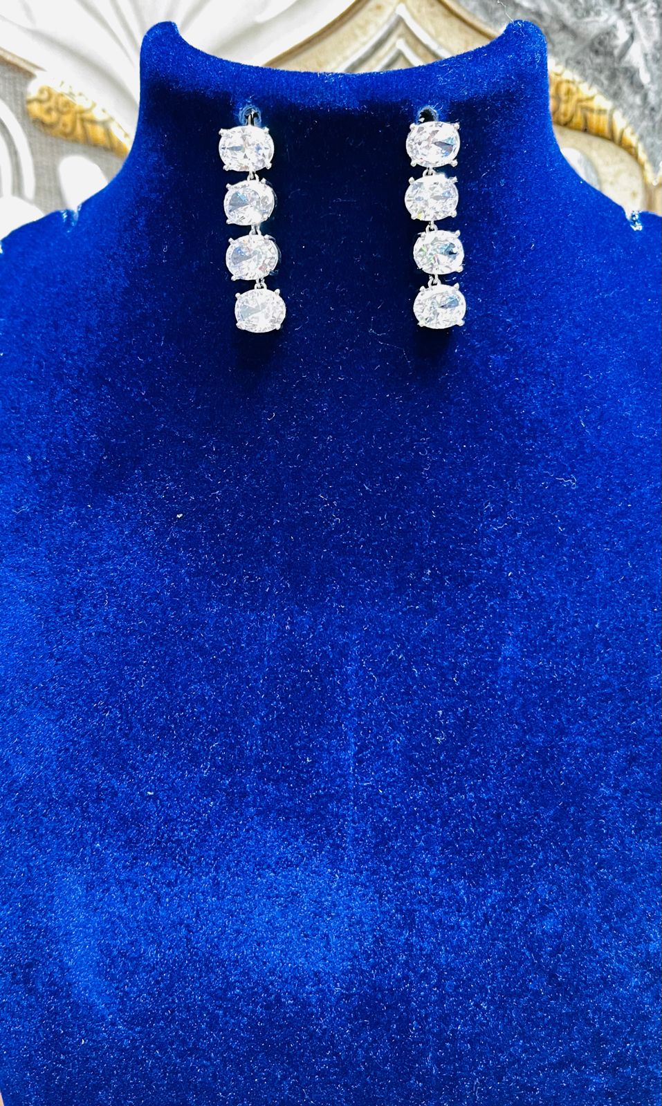 Chic & Charming: Earrings to Elevate Your Look