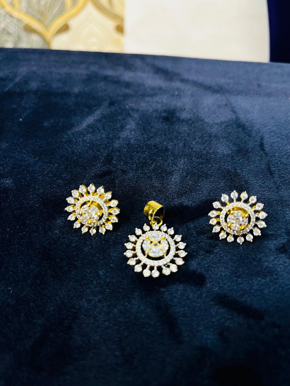 Earrings That Shin