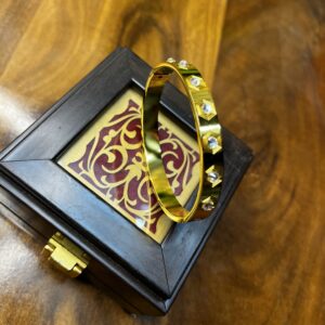 Trendy Gold-Plated Bracelet – Lightweight & Fashionable