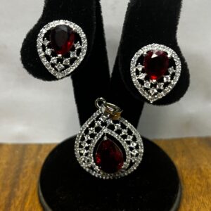 Ruby Radiance: Teardrop Stone Jewelry Set